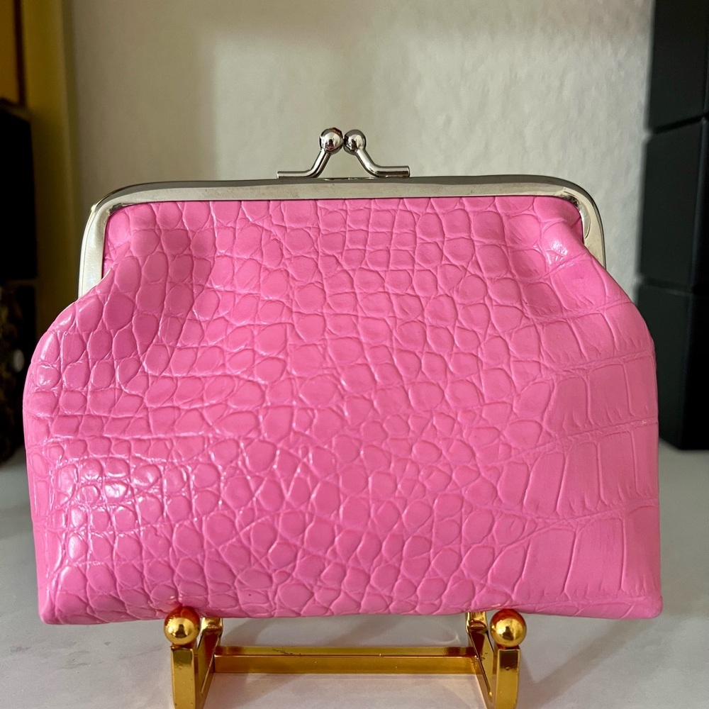 Pink Crocodile-Embossed Kiss Lock Wallet Coin Purse
